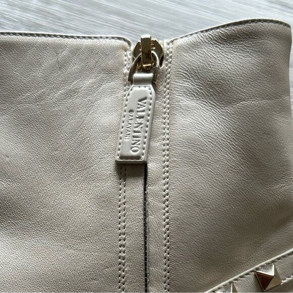 Valentino Garavani Women's Rockstud Leather Ankle Boots Size 37.5 ivory color - Picture 7 of 15